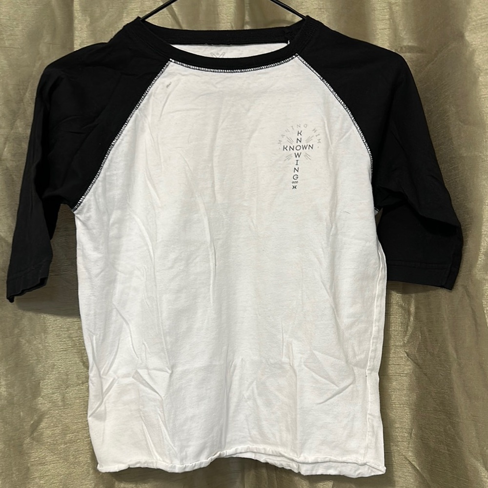 ❤️BUNDLE buy 3 get 15% OFF❤️ 
Black and White Short Sleeve Baseball Tee